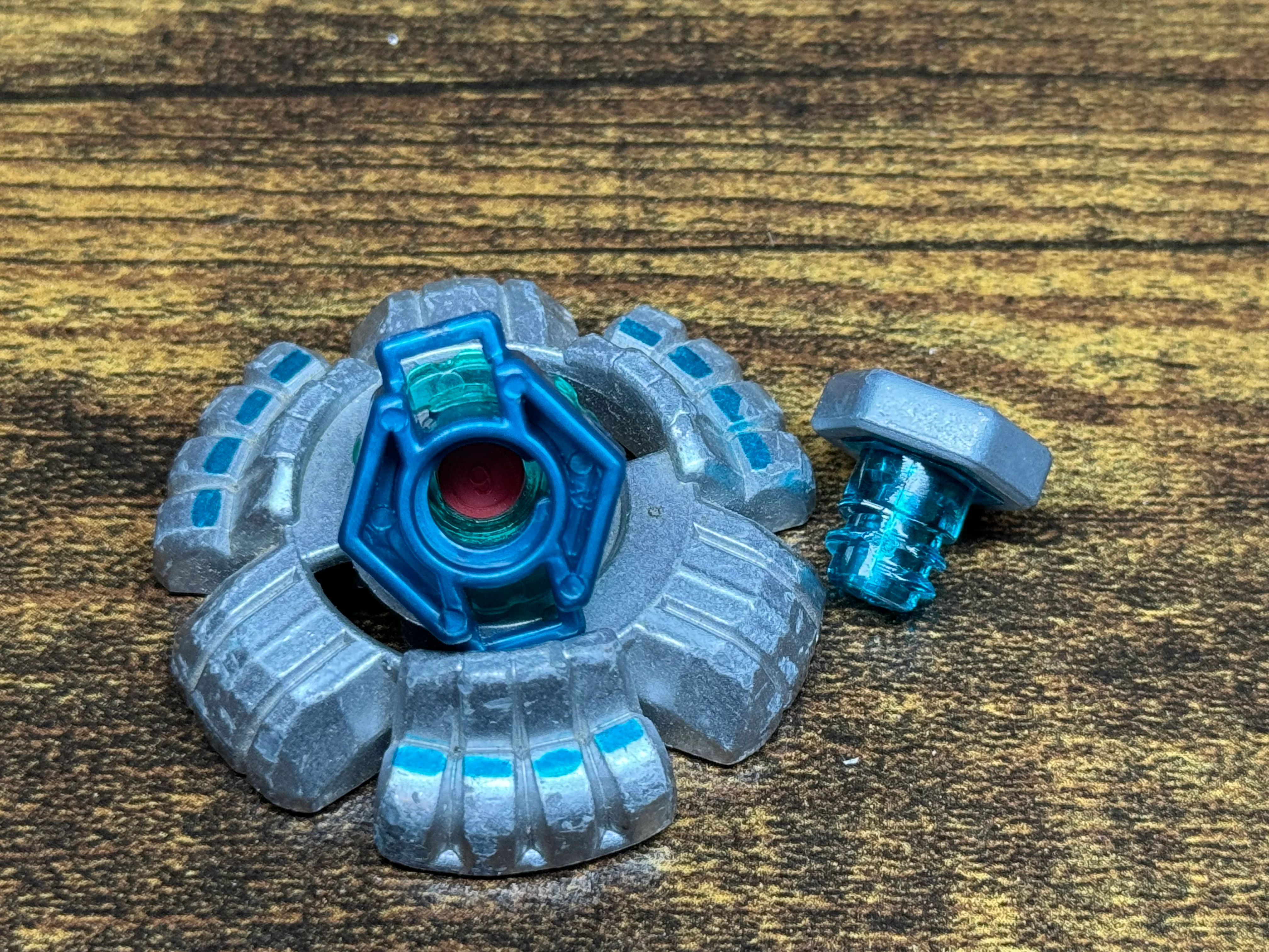 Leone 85 RF Beyblade Combo #1 - Image 3