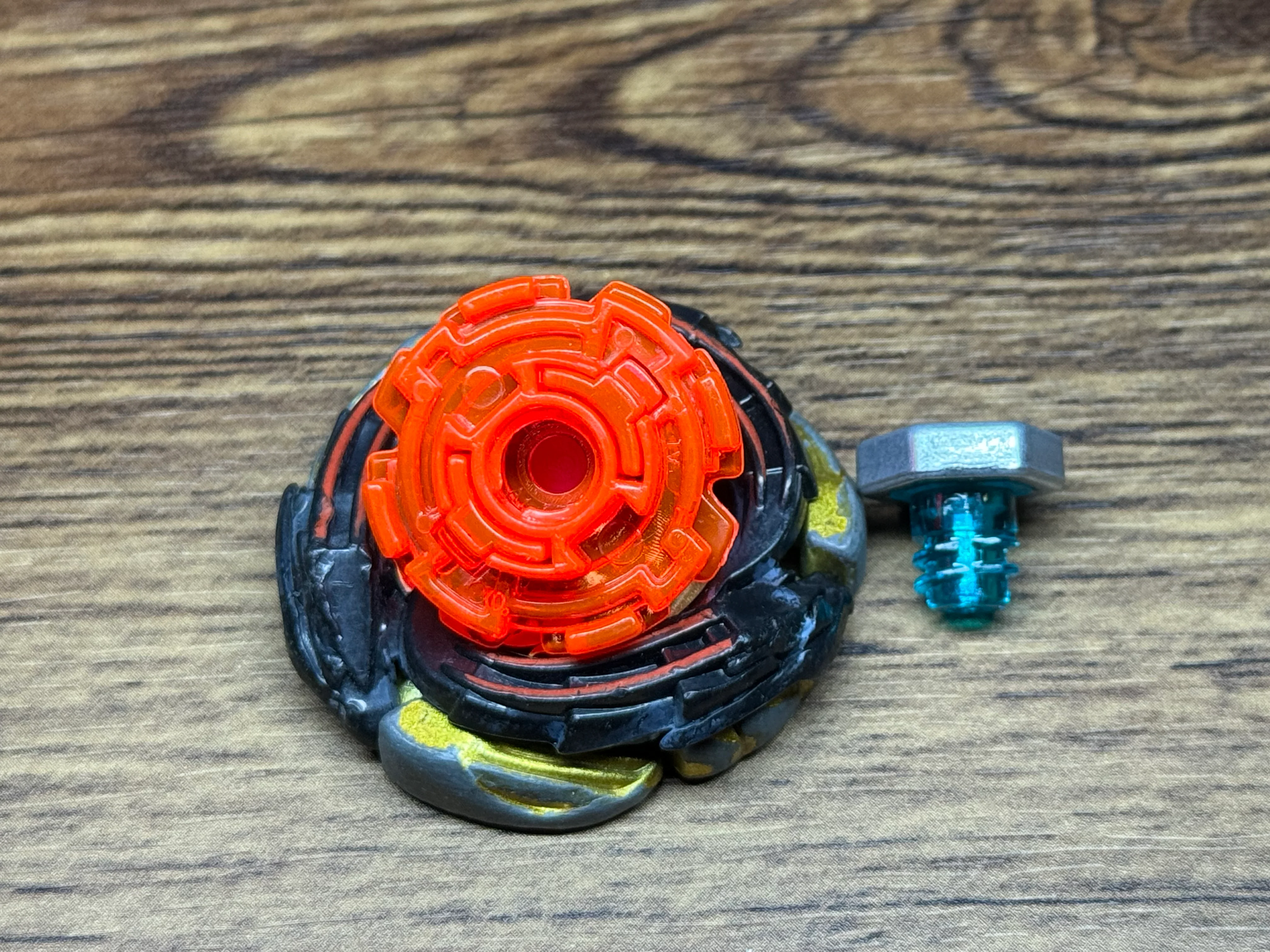 Lightning L-Drago CH120 RF Beyblade Combo #1 - Image 3