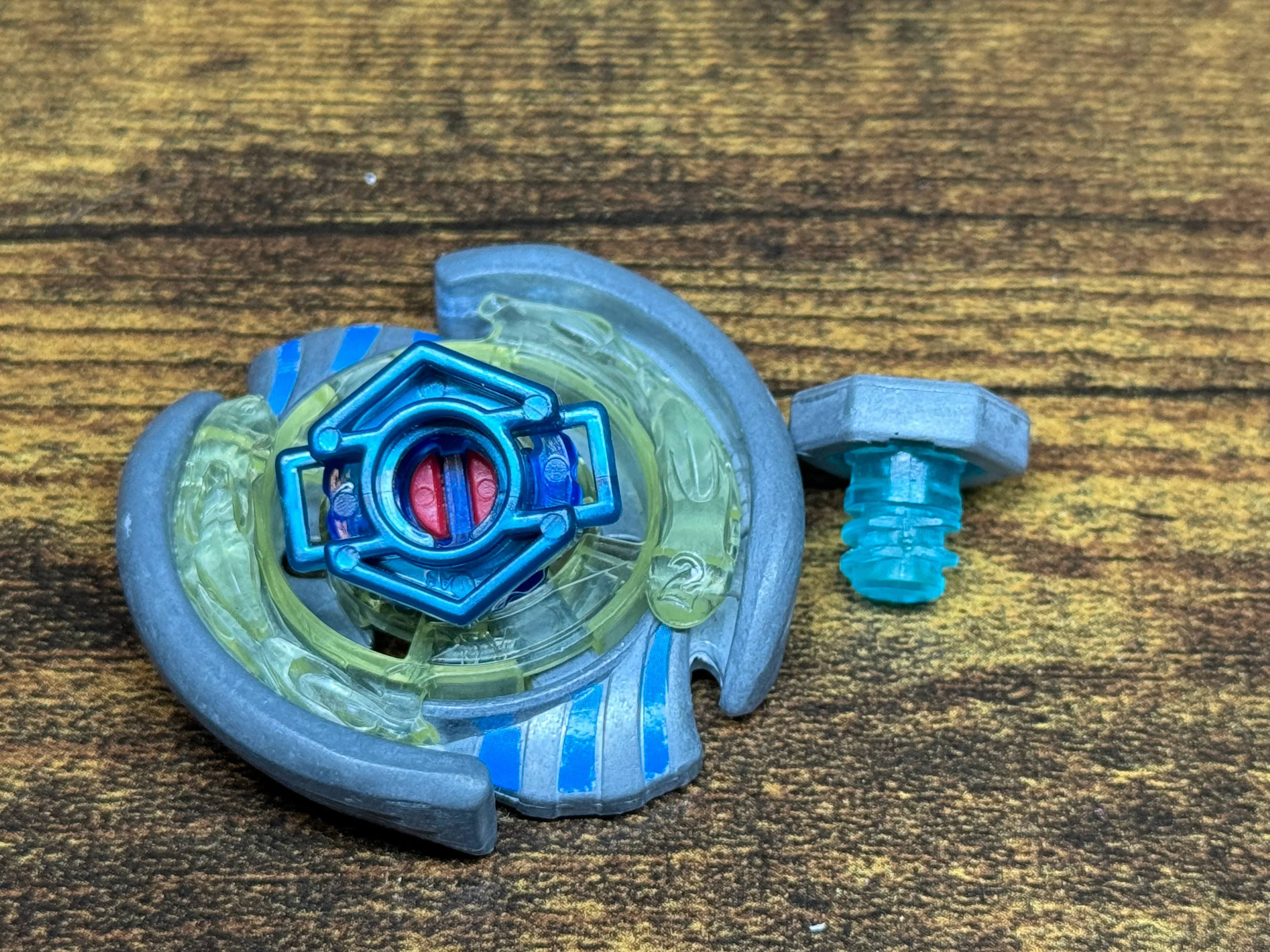 Vulcan Gemios 85 R2F Beyblade Combo #1 - Image 3