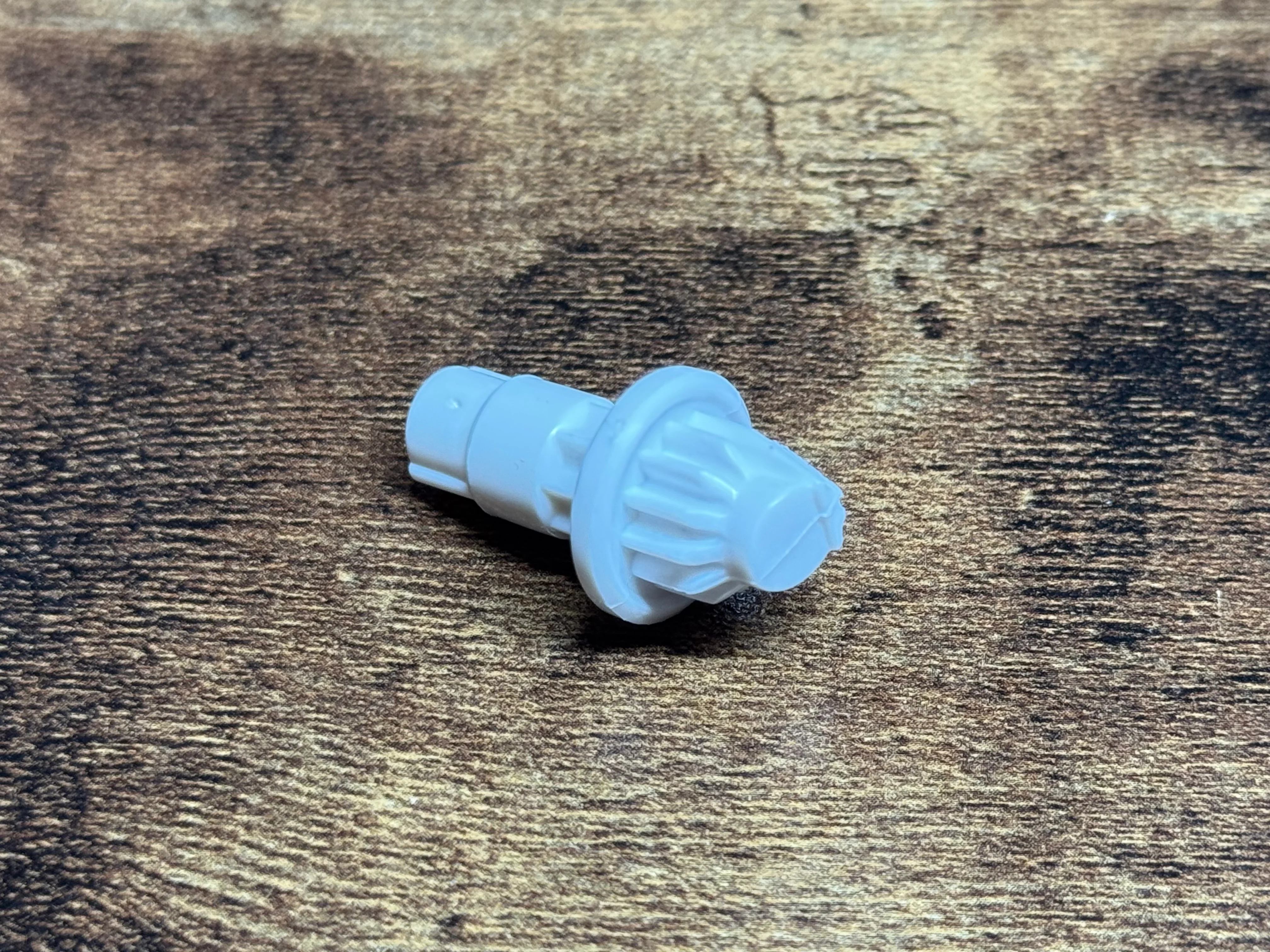 White Quake Bit Beyblade X Takara Tomy #1 - Image 2